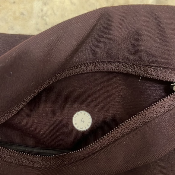 Lululemon dark burgundy tights size 4 - Picture 10 of 12